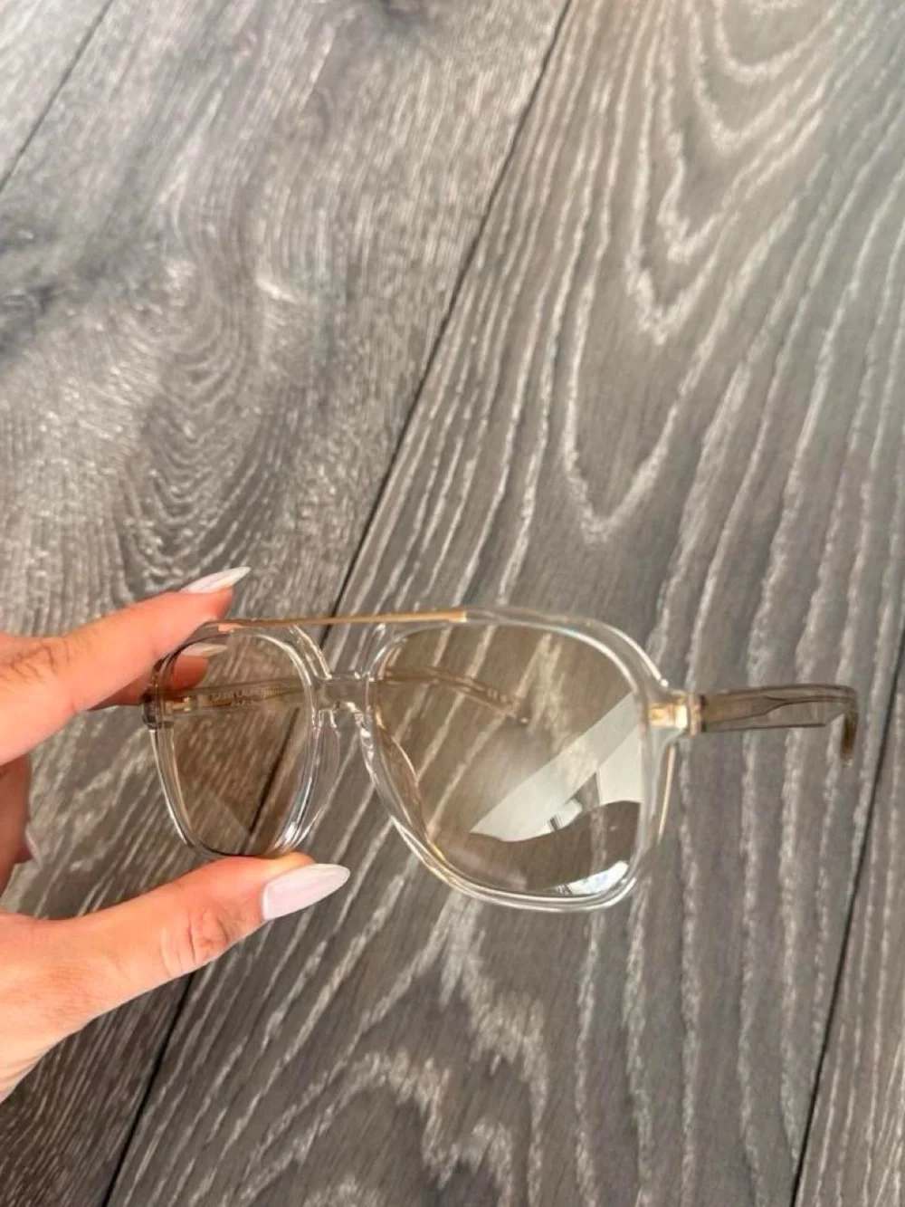 YSL Saint Laurent SL 545